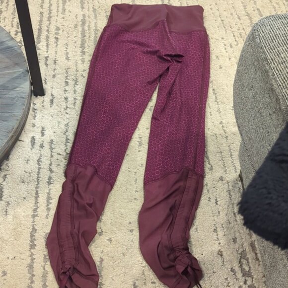 Lululemon Sweaty Endeavor Tight Star Pixel Raspberry Bordeaux Drama / Bordeaux - Picture 8 of 14